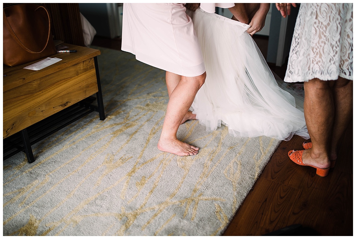 offbeat bride, elopement, intimate wedding, adventure wedding, Hansville wedding, point no point wedding, seattle engagement, seattle bride and groom, engagement session, julia kinnunen photography, destination wedding, seattle wedding, wedding photography, newlyweds, diy wedding, getting ready