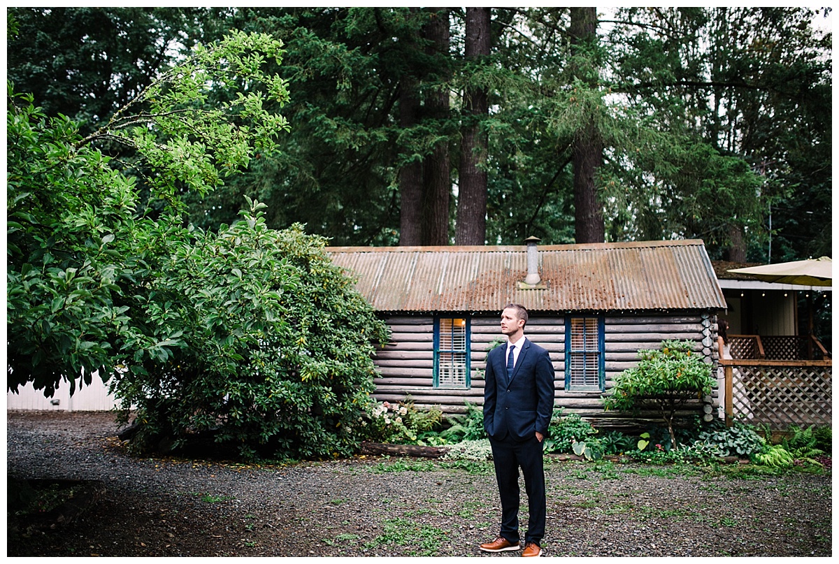 offbeat bride, seattle engagement, seattle bride and groom, engagement session, julia kinnunen photography, destination wedding, seattle wedding, wedding photography, newlyweds, black diamond gardens, greenhouse wedding