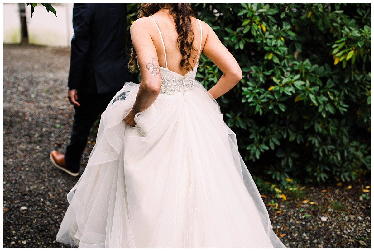 offbeat bride, seattle engagement, seattle bride and groom, engagement session, julia kinnunen photography, destination wedding, seattle wedding, wedding photography, newlyweds, black diamond gardens, greenhouse wedding