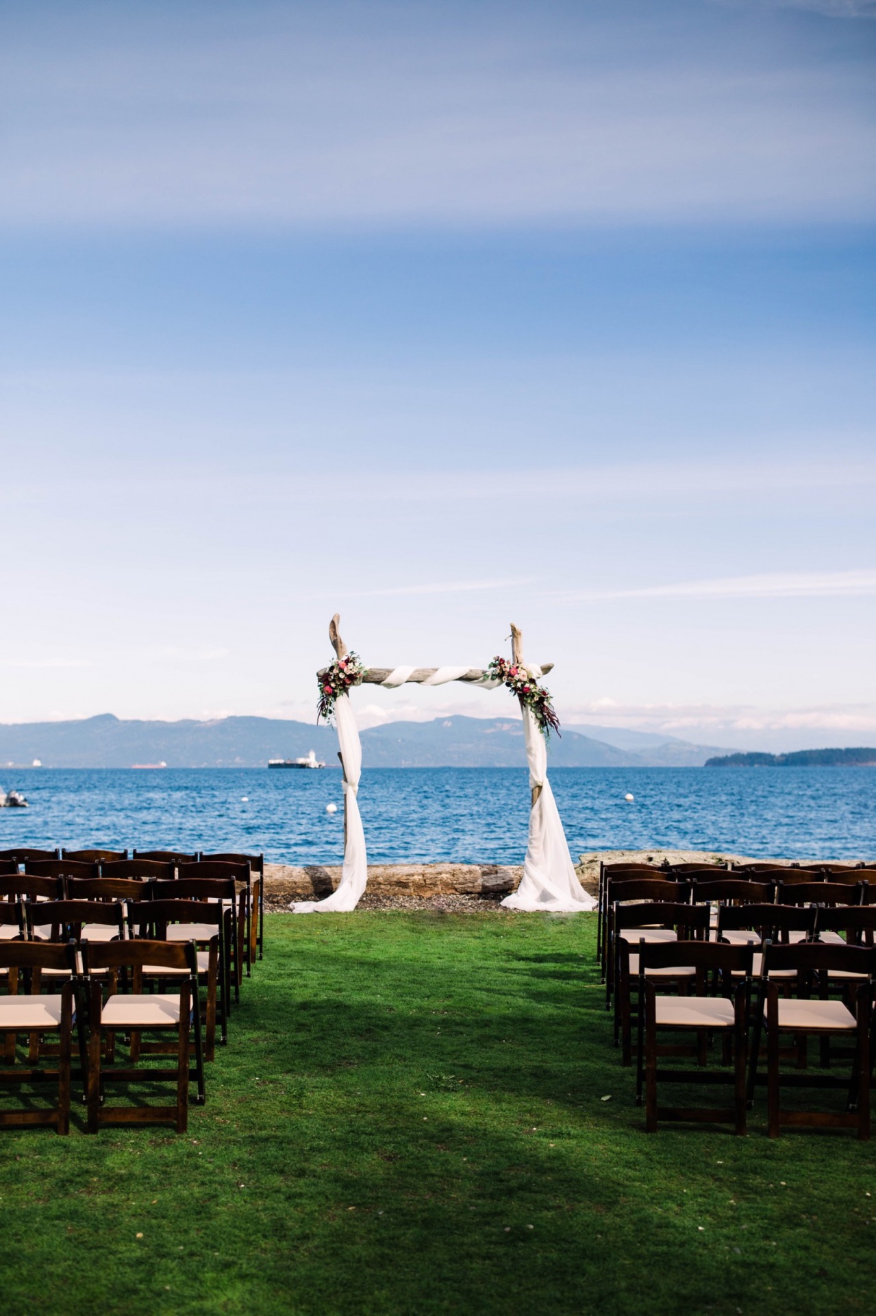 offbeat bride, intimate wedding, adventure wedding, guemes island resort, beachfront wedding, guemes island wedding, seattle engagement, seattle bride, seattle groom, engagement session, julia kinnunen photography, destination wedding, seattle wedding, wedding photography, newlyweds, diy wedding, flying anchor event design