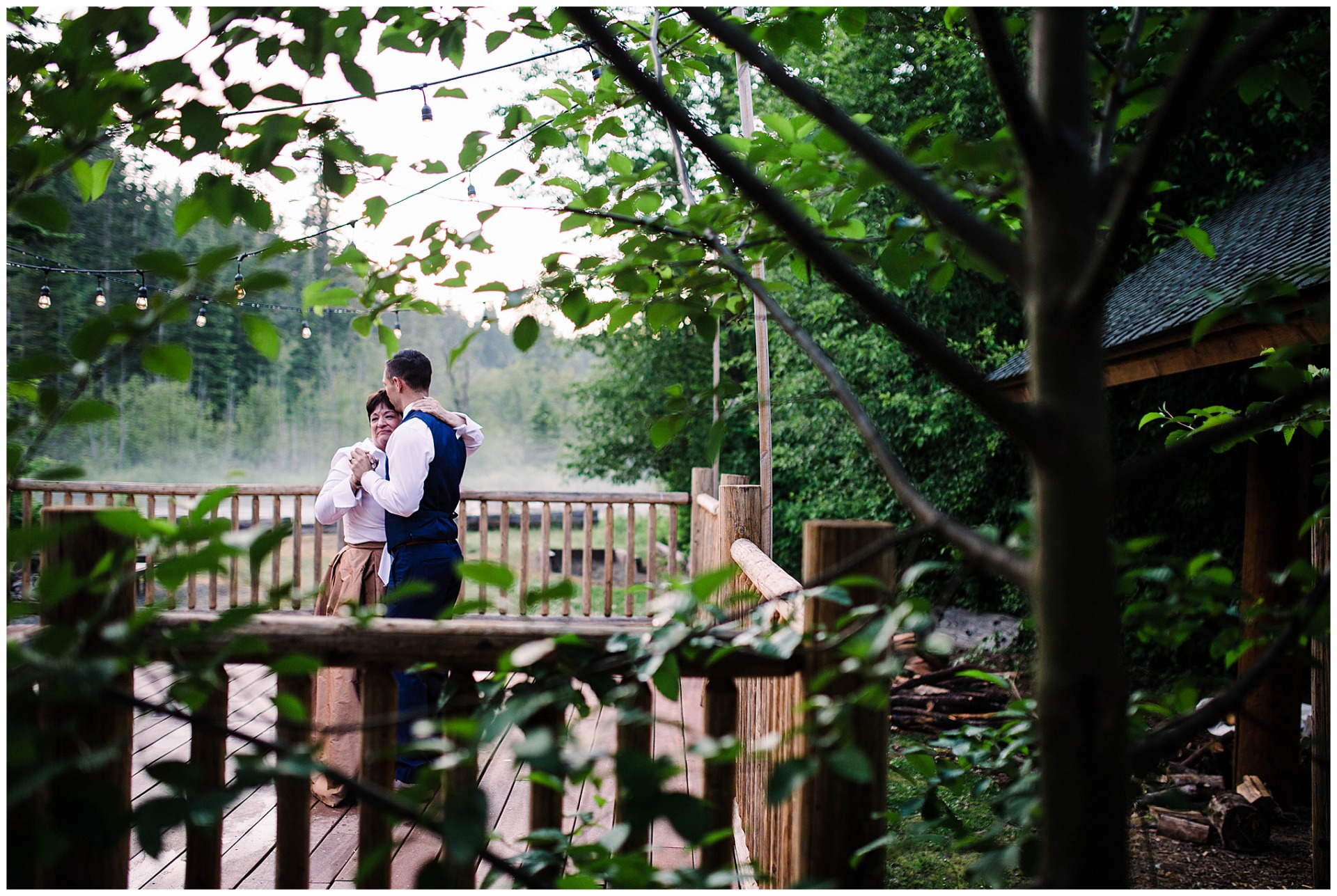 Julia Kinnunen photography, seattle wedding photographer, seattle engagement photographer, pnw wedding photographer, seattle portrait photographer, seattle elopement photographer, pnw elopement photographer, seattle couples photos, real life couples, seattle wedding planner, seattle wedding coordinator, offbeat bride, urban wedding, urban engagement photos, newlyweds, bride and groom, destination wedding, destination wedding photographer, adventure seekers, cabin creek lodge wedding, cabin creek lodge wedding photographer