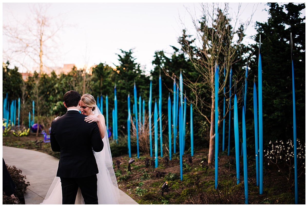 julia kinnunen photography, destination wedding, black tie wedding, seattle wedding, wedding photography, bride, groom, newlyweds, offbeat bride, Chihuly garden and glass, formal wedding, evening wedding