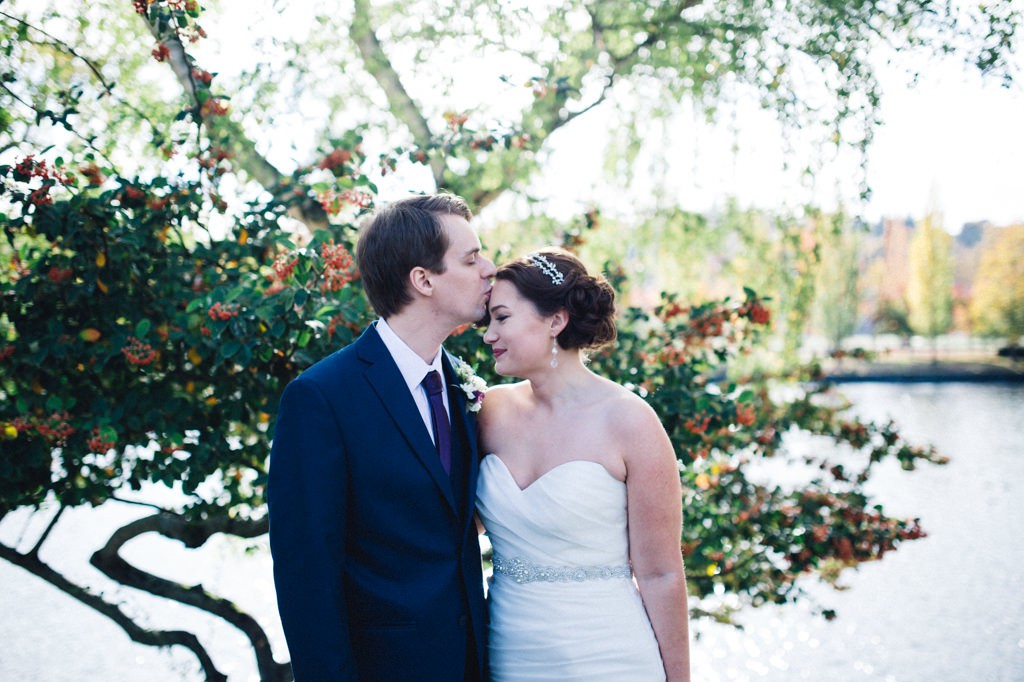 julia kinnunen photography, wedding, seattle, portrait, first look