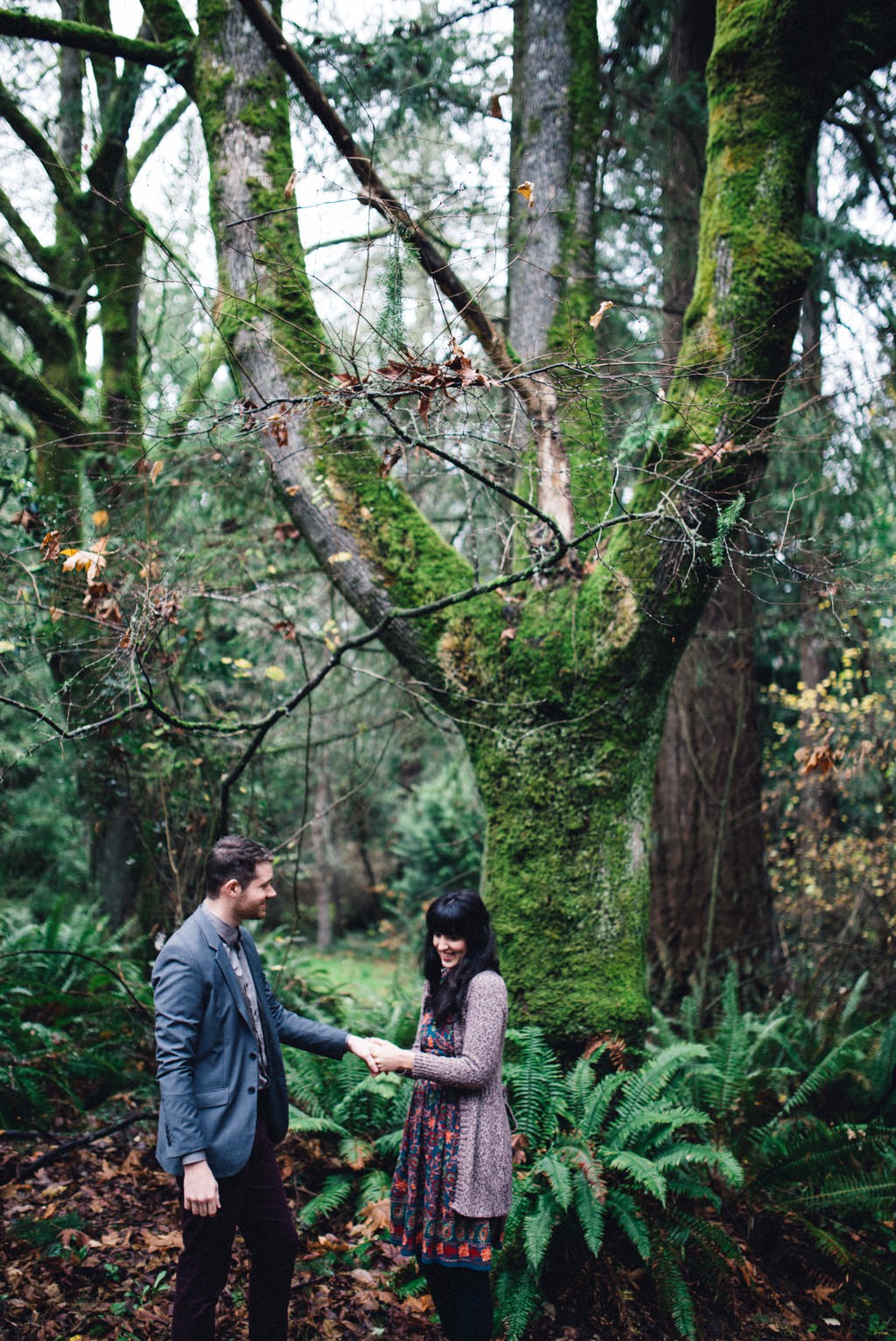 julia kinnunen photography, engagement, seattle, lincoln park, couple, fiance