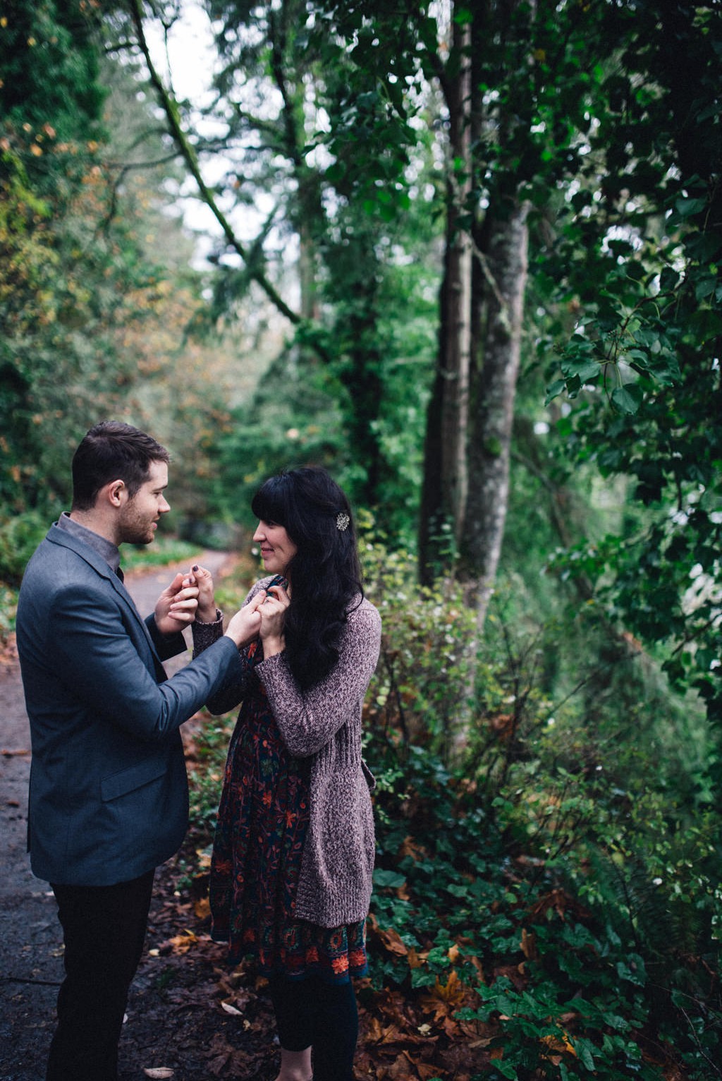 julia kinnunen photography, engagement, seattle, lincoln park, couple, fiance