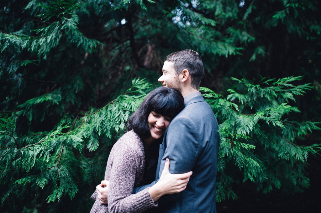 julia kinnunen photography, engagement, seattle, lincoln park, couple, fiance