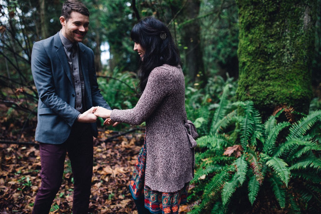 julia kinnunen photography, engagement, seattle, lincoln park, couple, fiance