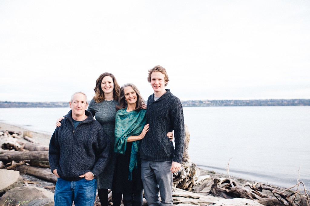 julia kinnunen photography, married life, seattle, holiday photos, couple, family portrait