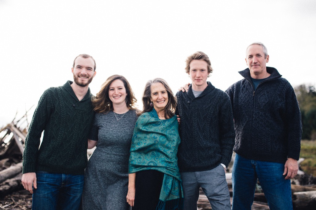 julia kinnunen photography, married life, seattle, holiday photos, couple, family portrait