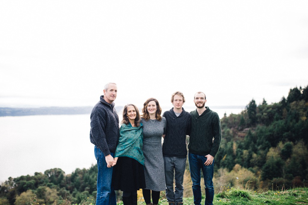 julia kinnunen photography, married life, seattle, holiday photos, couple, family portrait