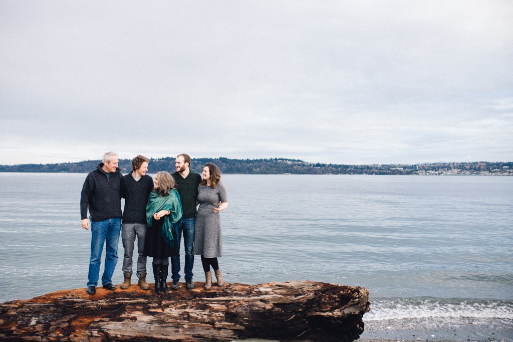 julia kinnunen photography, married life, seattle, holiday photos, couple, family portrait