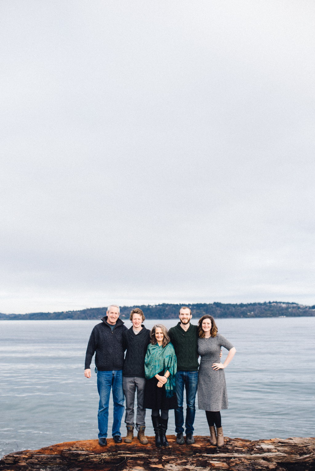 julia kinnunen photography, married life, seattle, holiday photos, couple, family portrait