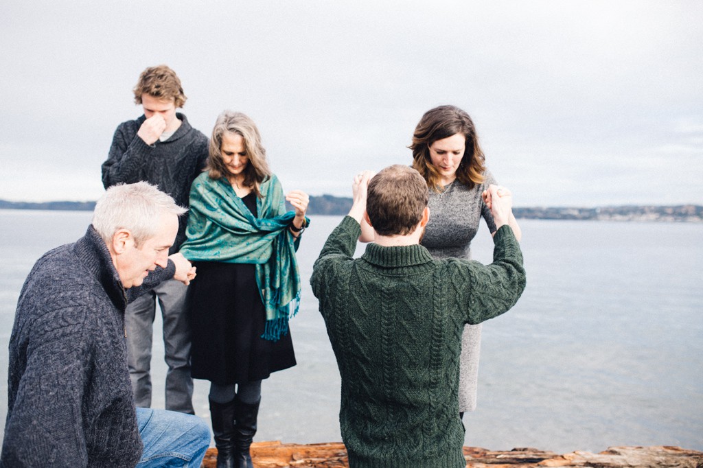 julia kinnunen photography, married life, seattle, holiday photos, couple, family portrait