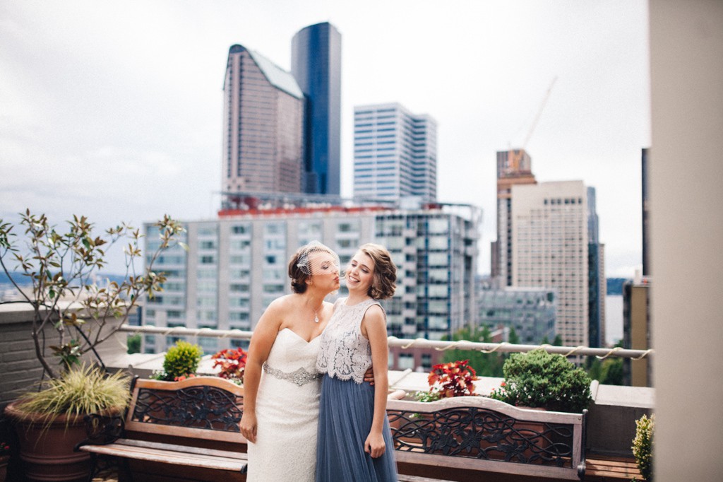 julia kinnunen photography, wedding, seattle, first look, hotel sorrento, same sex wedding