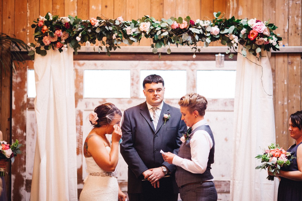 julia kinnunen photography, wedding, seattle, ceremony, within sodo, same sex wedding