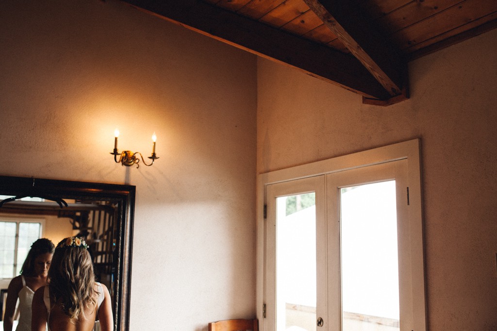 julia kinnunen photography, wedding, seattle, getting ready, delille cellar