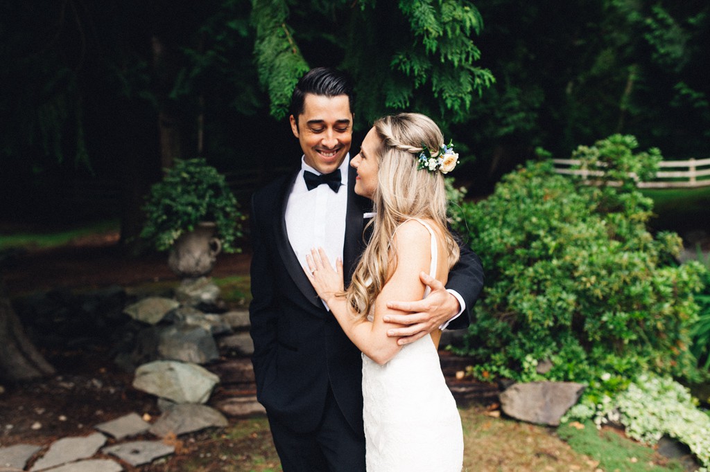 julia kinnunen photography, wedding, seattle, first look, portrait, delille cellar