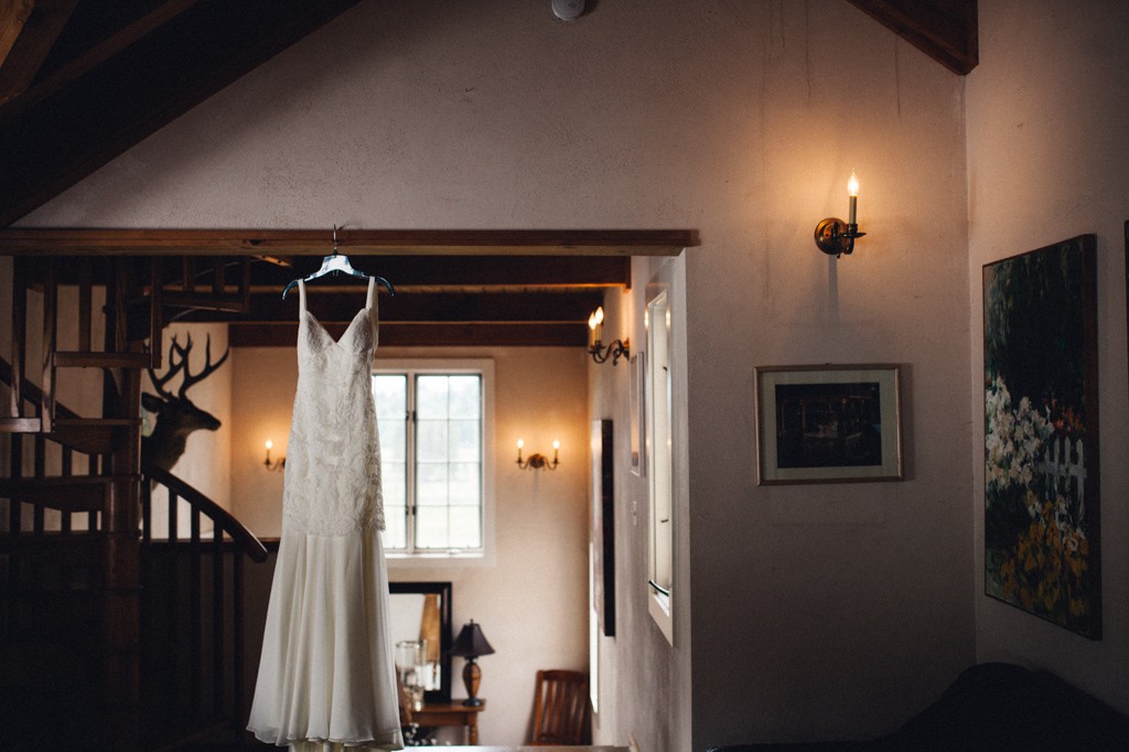 julia kinnunen photography, wedding, seattle, getting ready, delille cellar