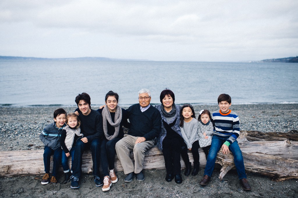 julia kinnunen photography, seattle, girl boss, lady boss, generations, holiday photos, couple, family portraits, kids, family photos, new years