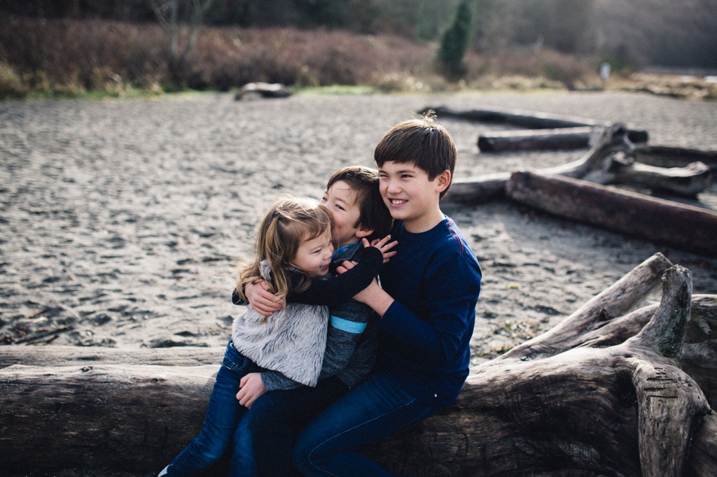 julia kinnunen photography, seattle, girl boss, lady boss, generations, holiday photos, couple, family portraits, kids, family photos, new years