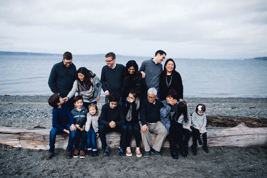 julia kinnunen photography, seattle, girl boss, lady boss, generations, holiday photos, couple, family portraits, kids, family photos, new years