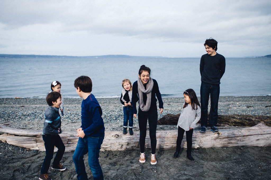 julia kinnunen photography, seattle, girl boss, lady boss, generations, holiday photos, couple, family portraits, kids, family photos, new years