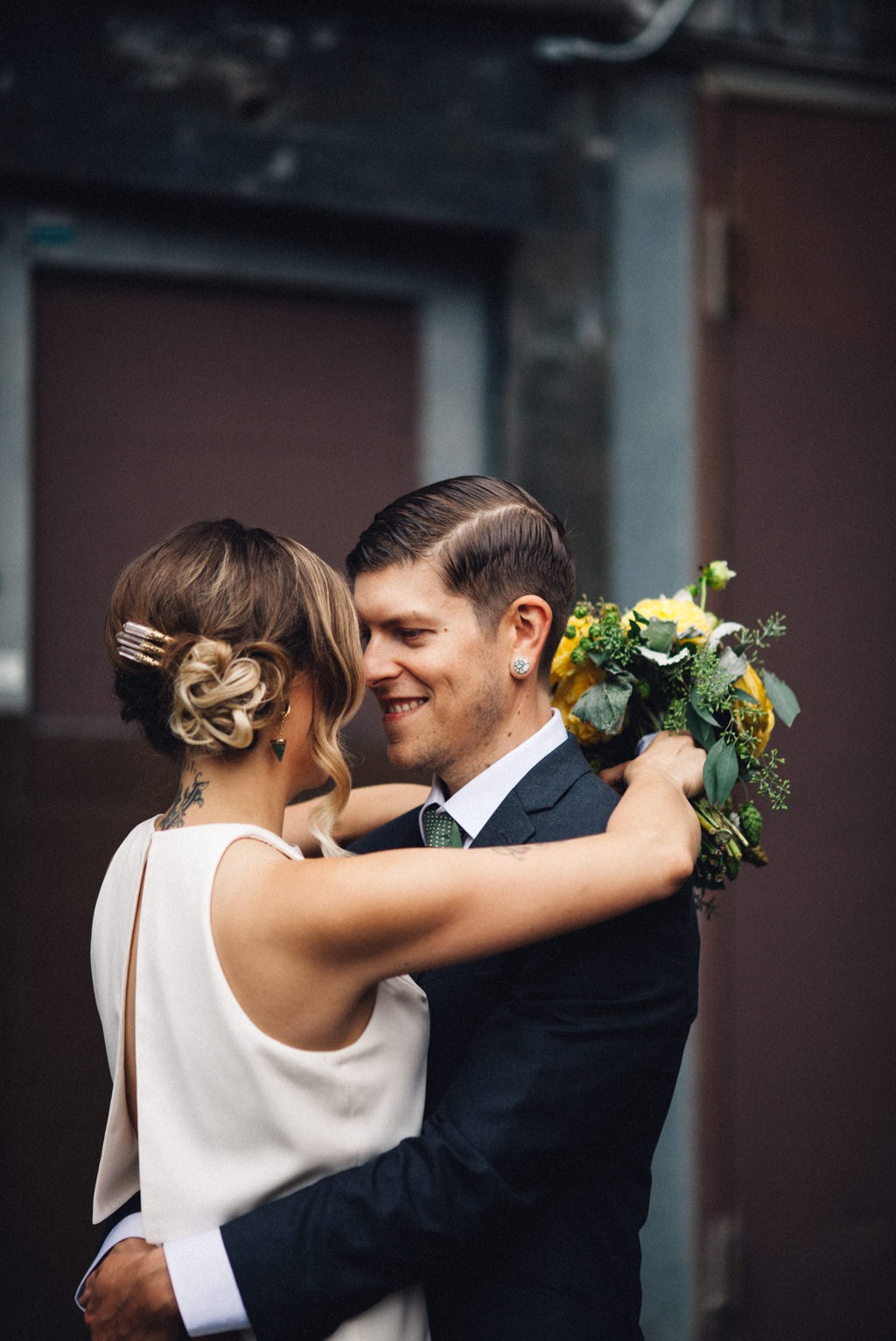 julia kinnunen photography, wedding, seattle, portraits, bride, groom, axis pioneer square, urban wedding