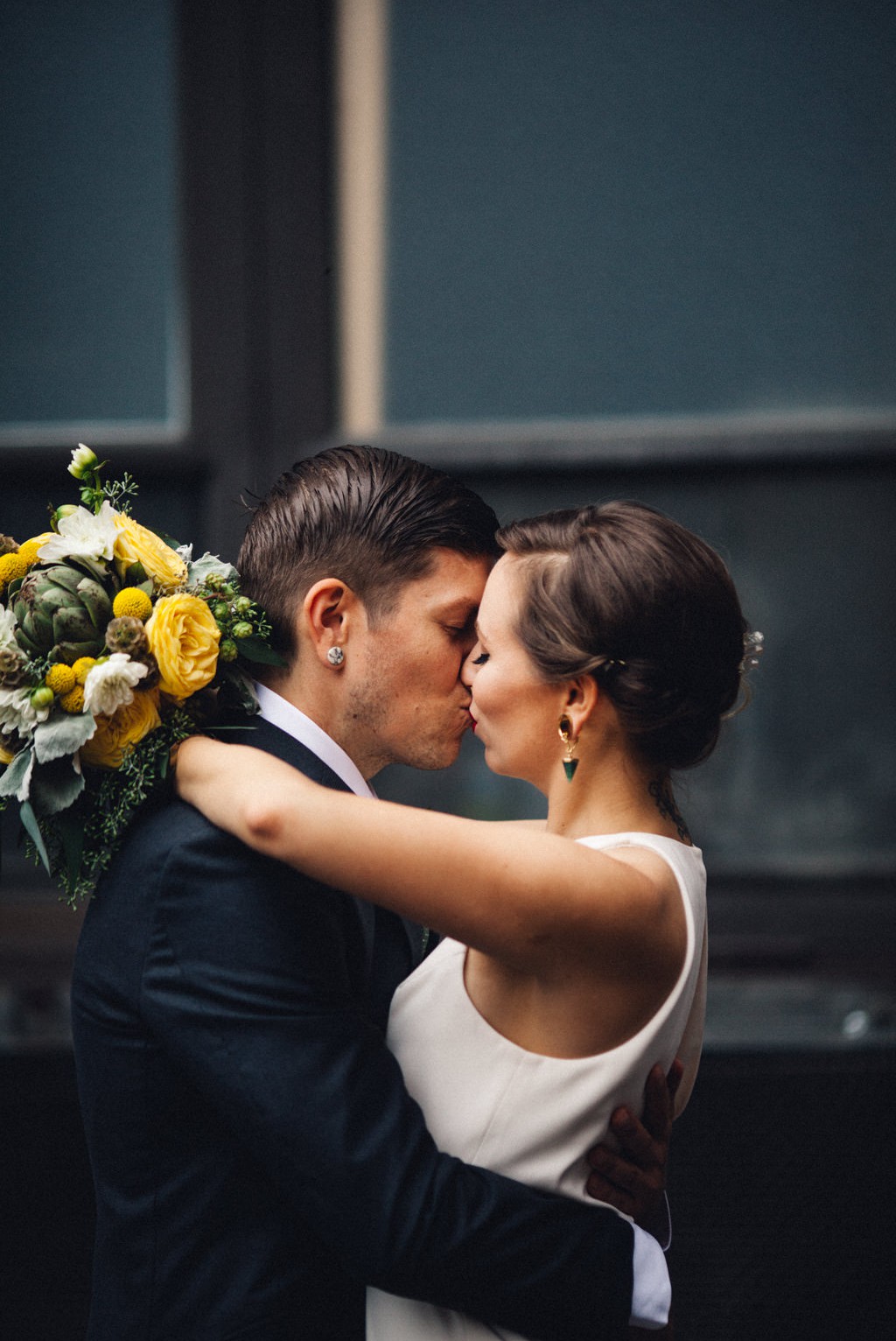 julia kinnunen photography, wedding, seattle, portraits, bride, groom, axis pioneer square, urban wedding