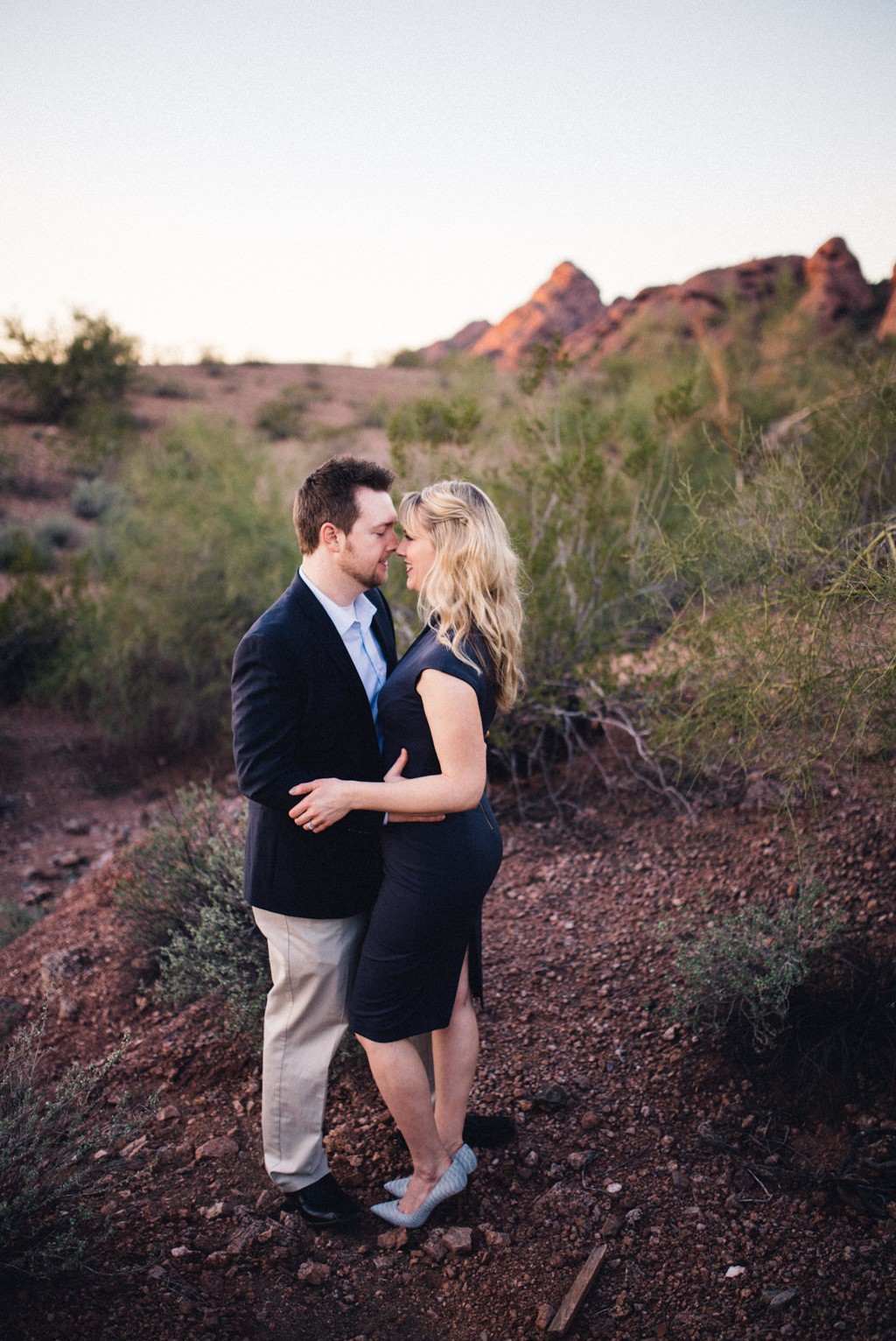 phoenix, travel photographer, seattle, portraits, wedding photographer, lovers, desert, sunshine, seattle