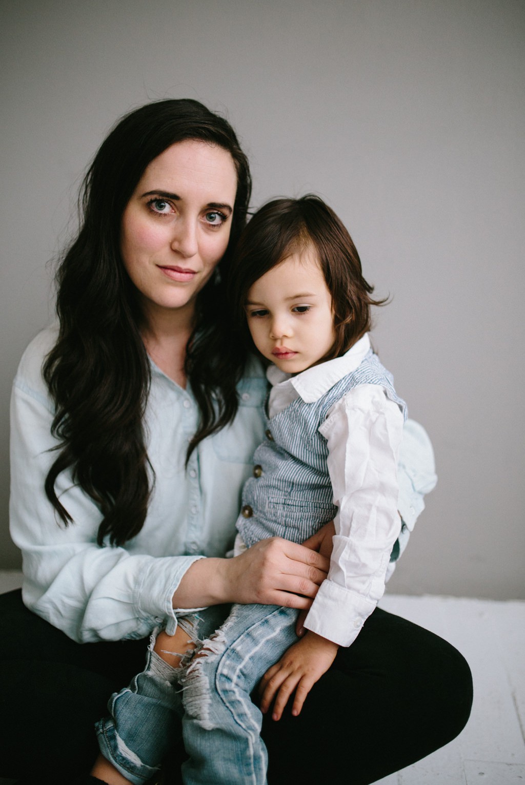 julia kinnunen photography, seattle, girl boss, lady boss, generations, studio sessions, family portraits, kids, family photos, mama and baby