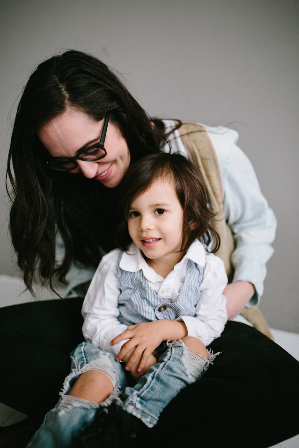 julia kinnunen photography, seattle, girl boss, lady boss, generations, studio sessions, family portraits, kids, family photos, mama and baby