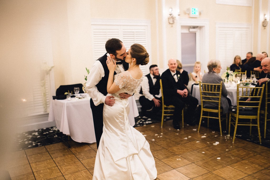 julia kinnunen photography, wedding, seattle, pacific northwest, seattle bride, reception, majestic inn and spa, first dance