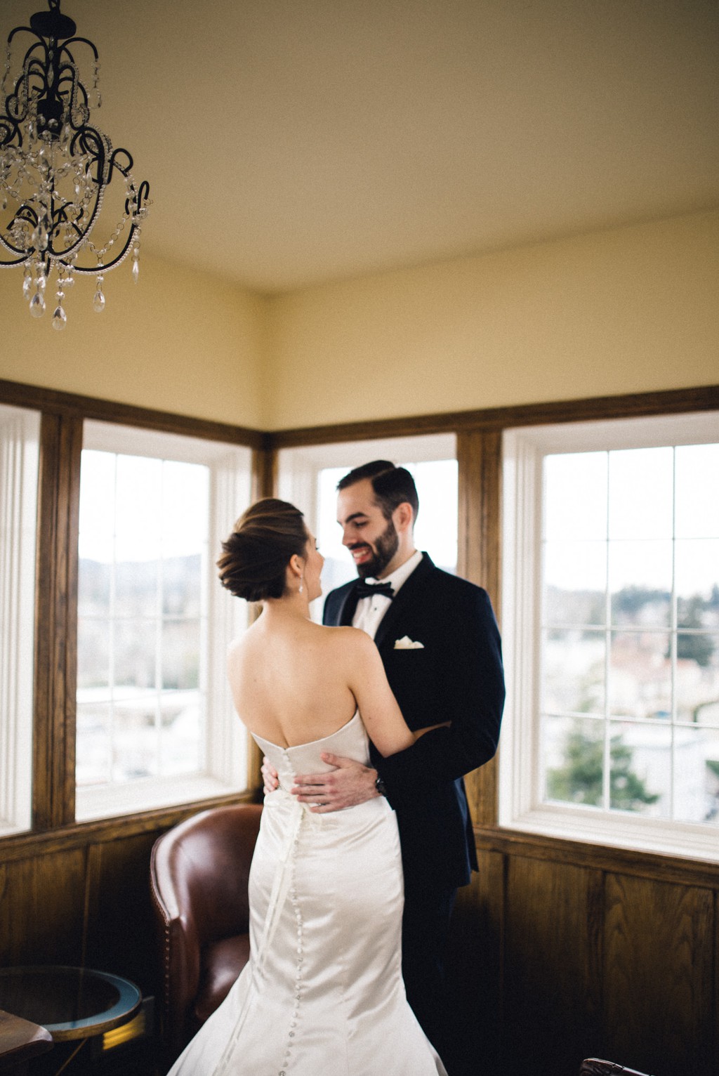 julia kinnunen photography, wedding, seattle, pacific northwest, seattle bride, first look, portraits