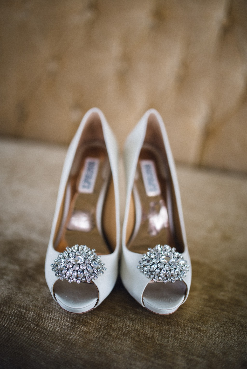 julia kinnunen photography, wedding, seattle, getting ready, pacific northwest, seattle bride, details