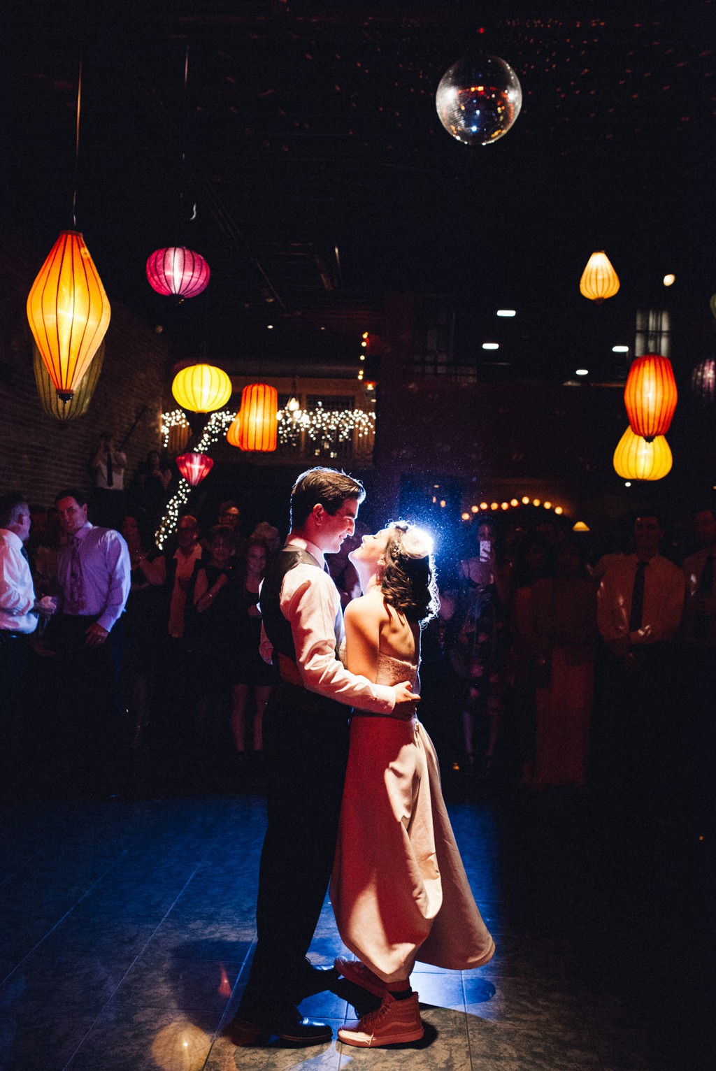 julia kinnunen photography, wedding, seattle, getting ready, pacific northwest, seattle bride, downtown seattle, urban wedding, reception, dance party