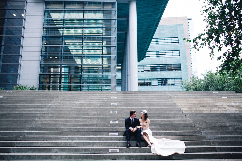 julia kinnunen photography, wedding, seattle, getting ready, pacific northwest, seattle bride, downtown seattle, urban wedding, first look