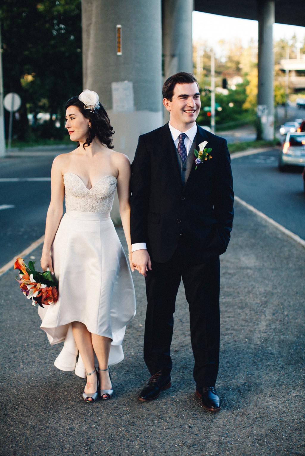 julia kinnunen photography, wedding, seattle, getting ready, pacific northwest, seattle bride, downtown seattle, urban wedding, portraits