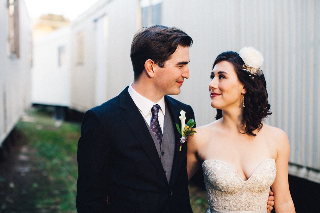 julia kinnunen photography, wedding, seattle, getting ready, pacific northwest, seattle bride, downtown seattle, urban wedding, portraits