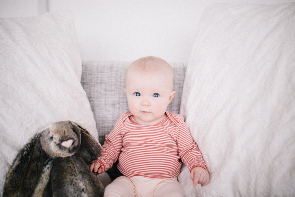 julia kinnunen photography, seattle, girl boss, lady boss, generations, studio sessions, family portraits, kids, family photos, mama and baby, identical twins, sisters