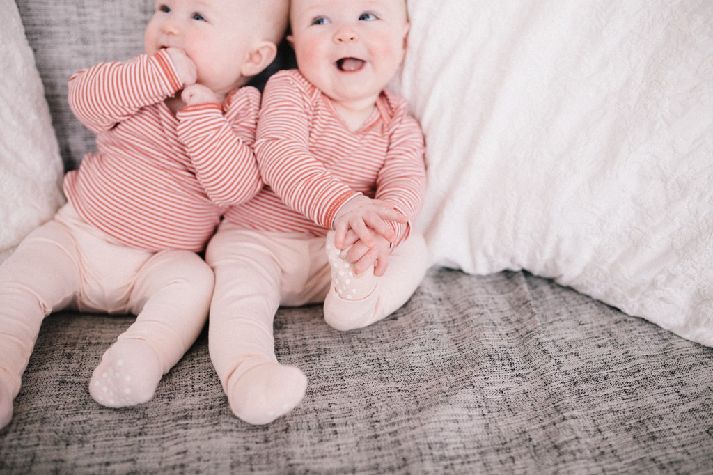 julia kinnunen photography, seattle, girl boss, lady boss, generations, studio sessions, family portraits, kids, family photos, mama and baby, identical twins, sisters