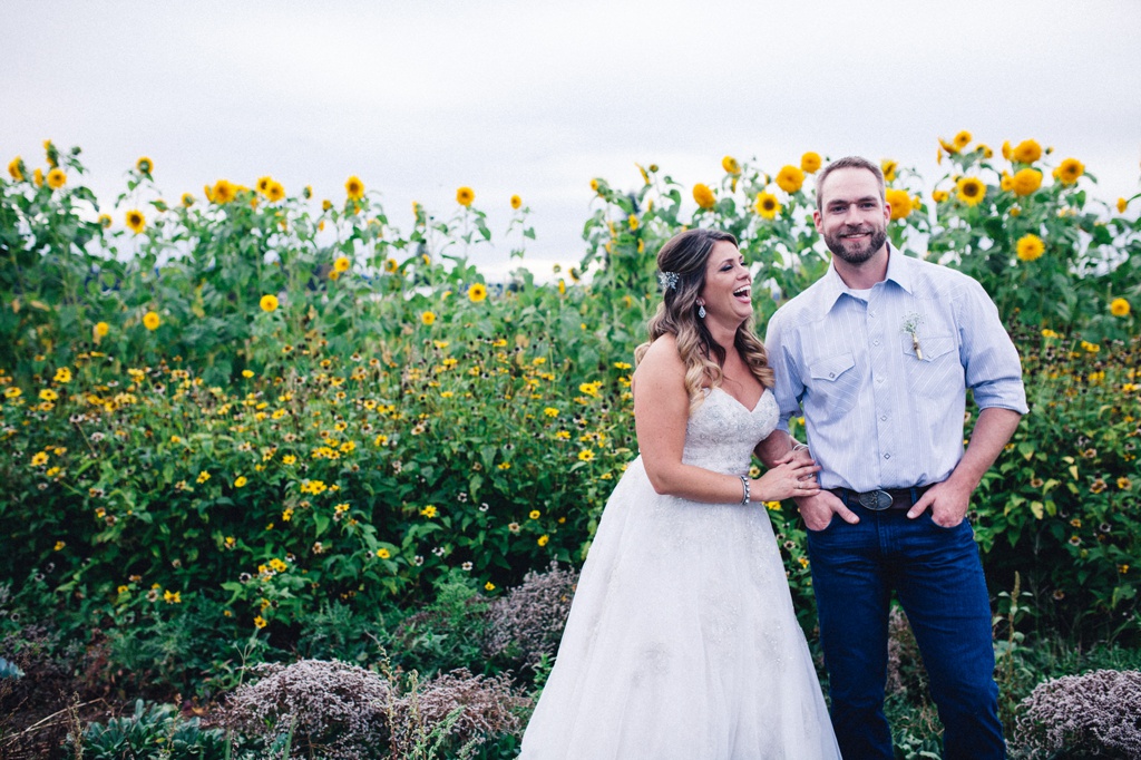 julia kinnunen photography, wedding, seattle, getting ready, pacific northwest, seattle bride, dairyland, rustic wedding, barn, portraits