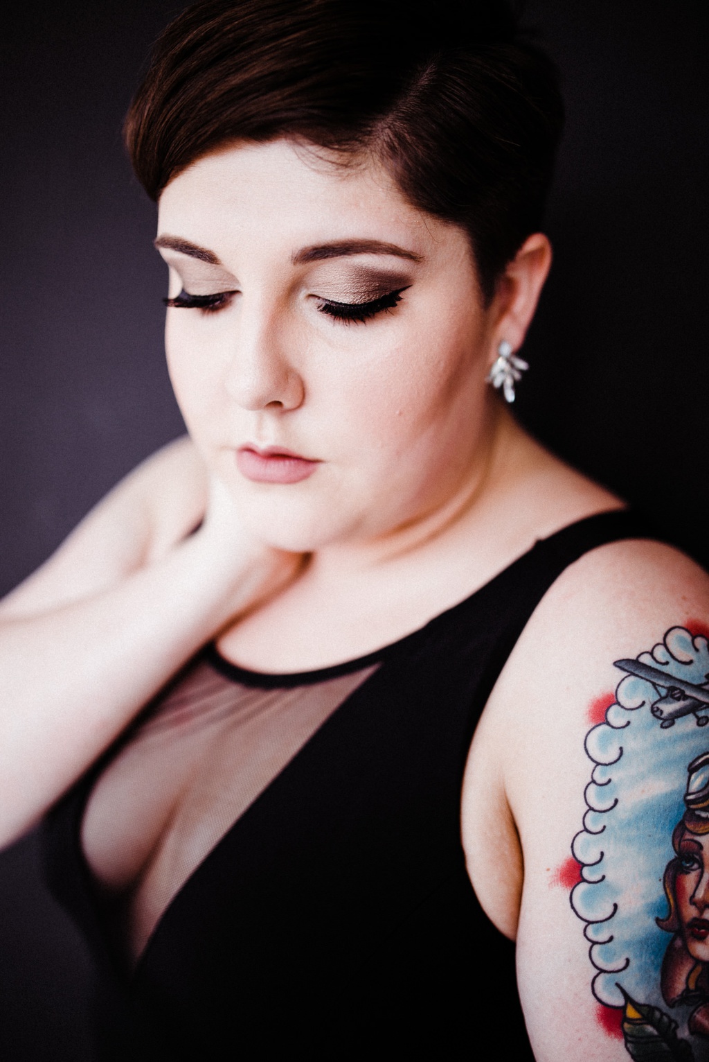 julia kinnunen photography, portrait photography, boudoir, plus size model, body positive, curvy model, plus size pioneer, studio portrait