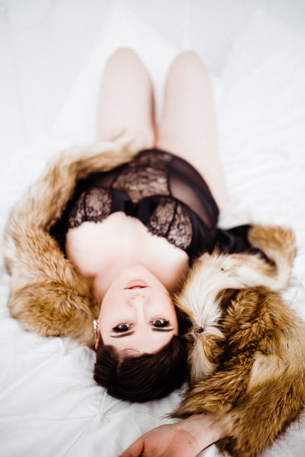 julia kinnunen photography, portrait photography, boudoir, plus size model, body positive, curvy model, plus size pioneer, studio portrait