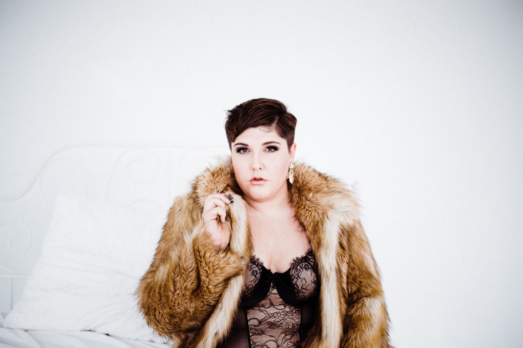 julia kinnunen photography, portrait photography, boudoir, plus size model, body positive, curvy model, plus size pioneer, studio portrait