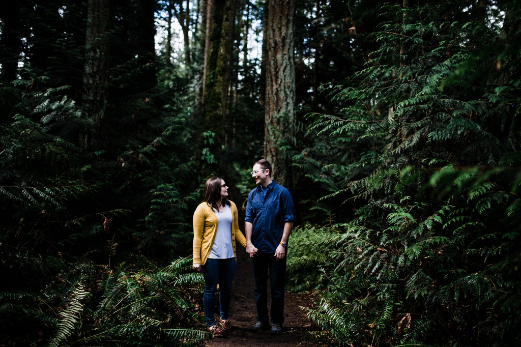 julia kinnunen photography, engagement photos, adventure, bastyr university, college sweethearts, hike, portraits