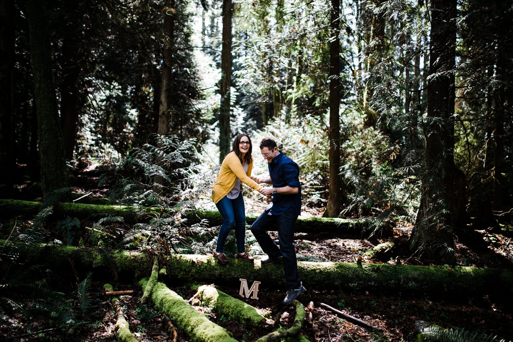 julia kinnunen photography, engagement photos, adventure, bastyr university, college sweethearts, hike, portraits