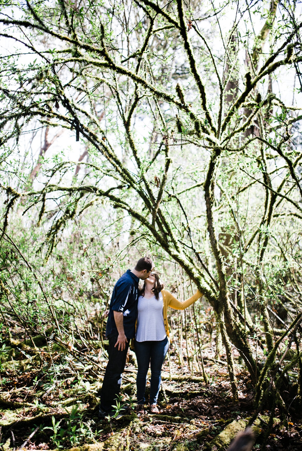 julia kinnunen photography, engagement photos, adventure, bastyr university, college sweethearts, hike, portraits