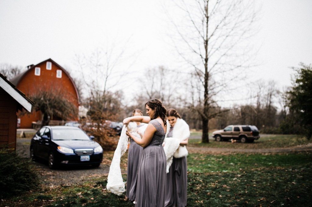 julia kinnunen photography, wedding photography, bride and groom, red barn studios, rustic wedding