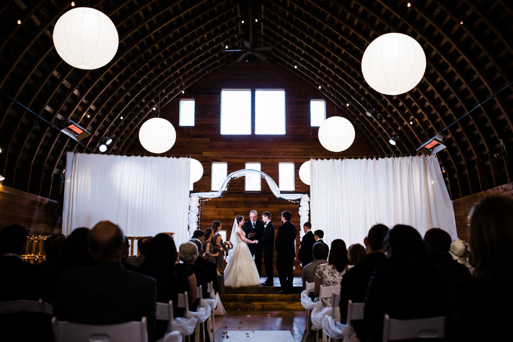 julia kinnunen photography, wedding photography, bride and groom, red barn studios, rustic wedding