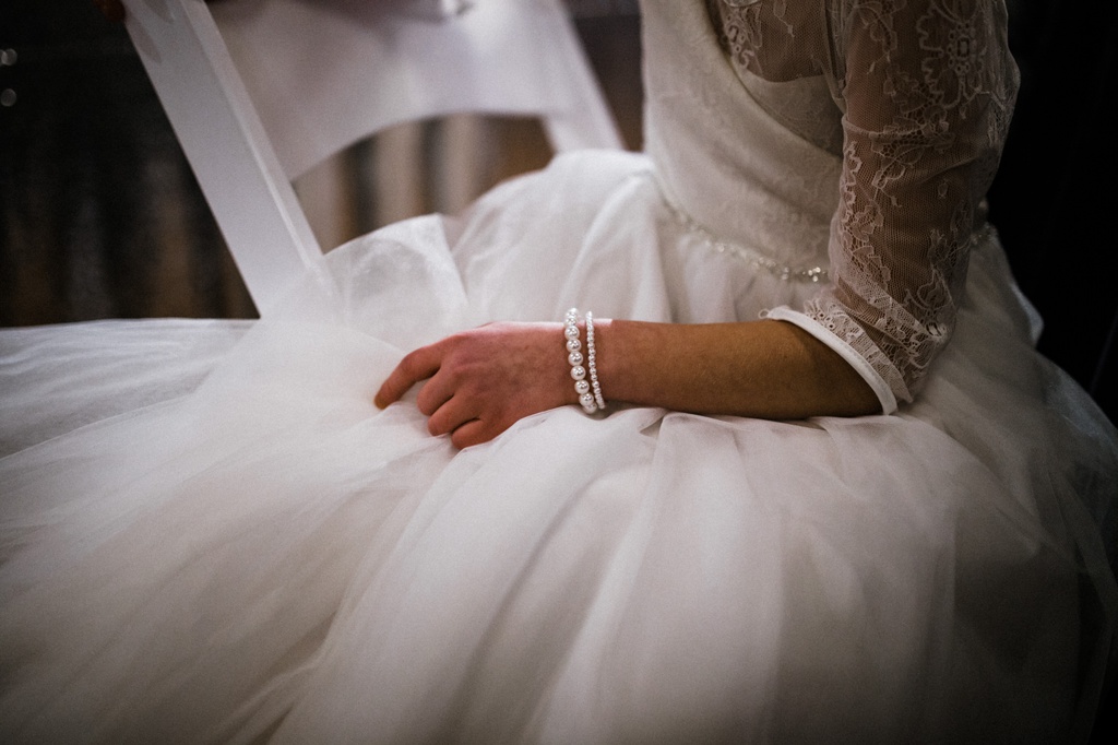 julia kinnunen photography, wedding photography, bride and groom, red barn studios, rustic wedding